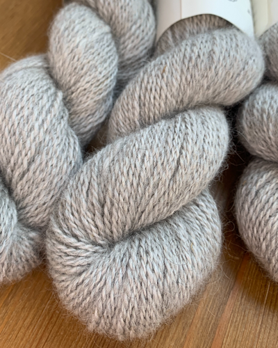 Naturaalne angoora küüliku villast  lõng 50% - hall